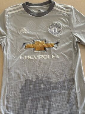 Adidas Gray Manchester United Crest Detail Jersey